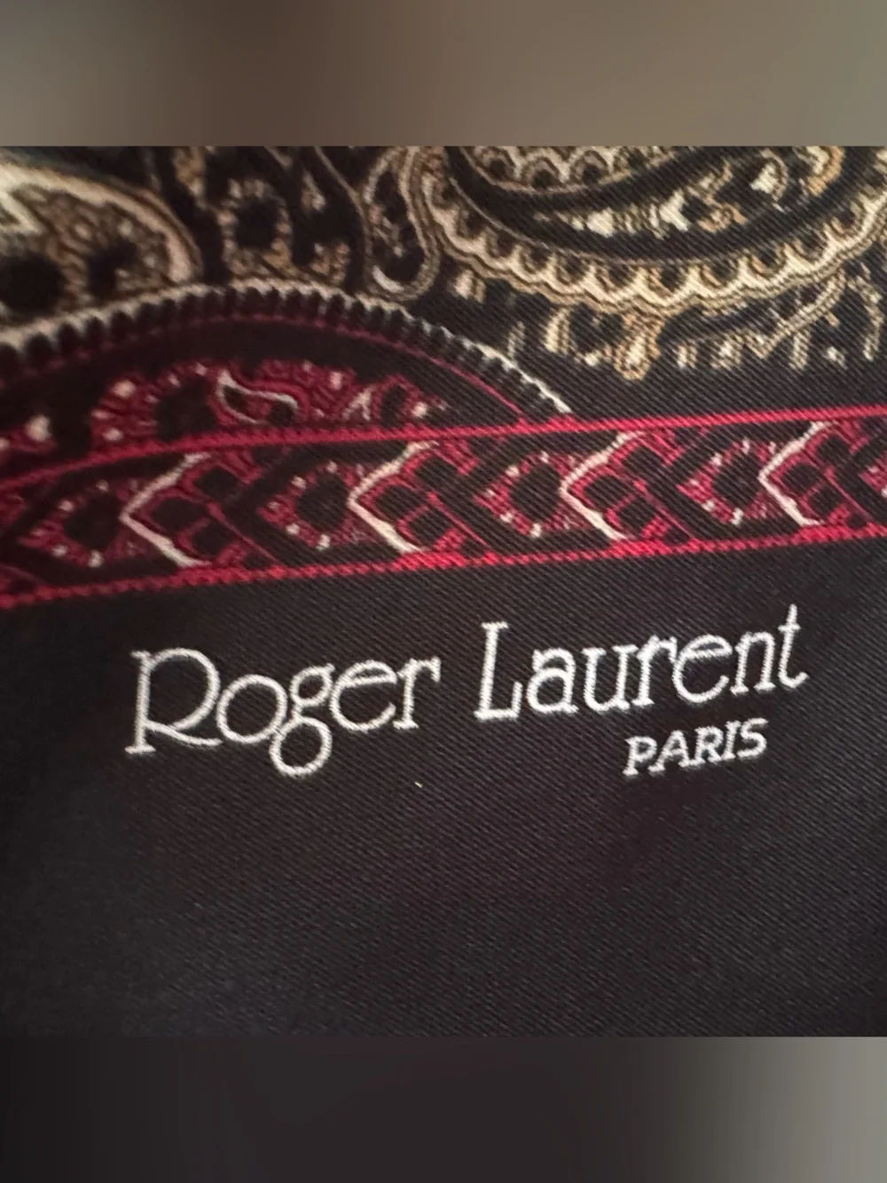 Roger Laurent Paris Scarf in Black and Burgundy with Paisley Trim